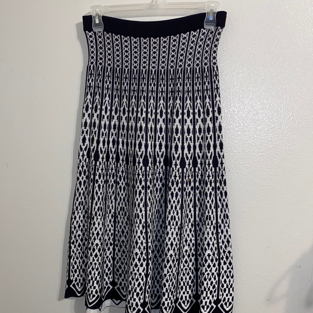 🌼CATO SIZE S Stretchy Long Skirt🌼